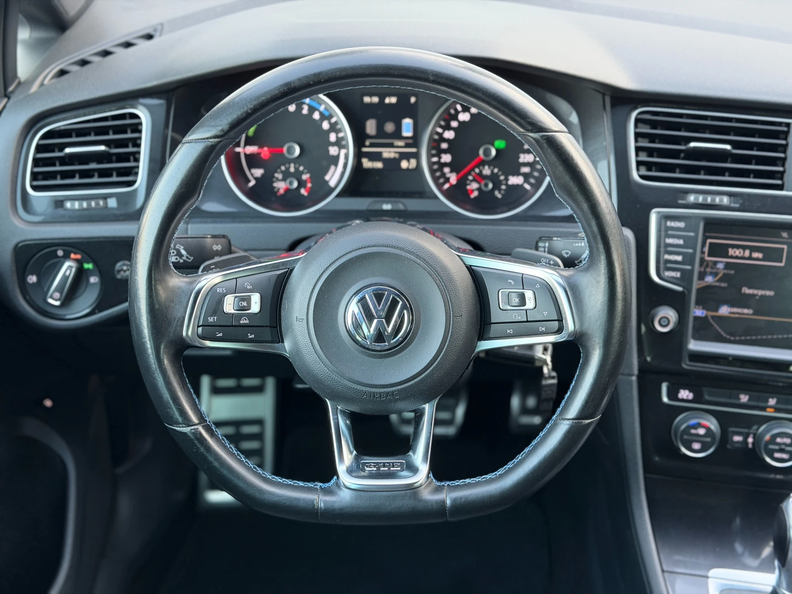 VW Golf GTE Plug-In Hybrid 135000km, снимка 8 - Автомобили и джипове - 55603133