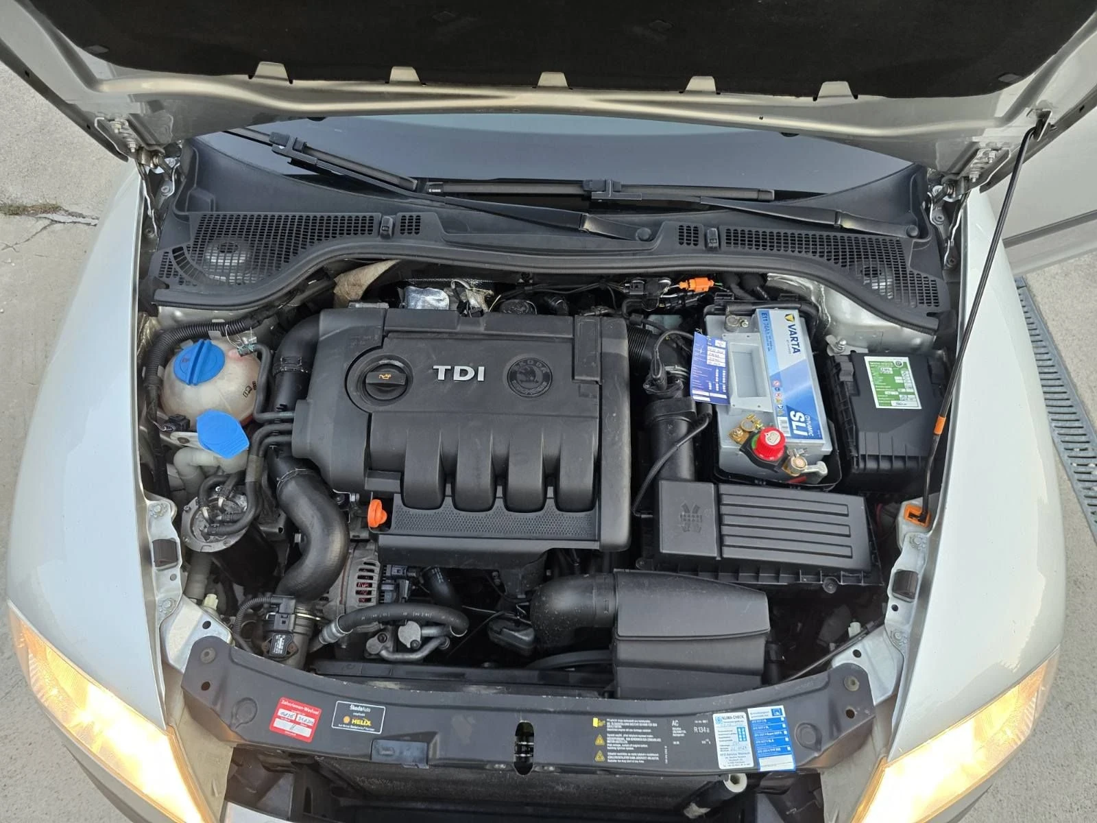 Skoda Octavia 1.9TDI кожа, снимка 17 - Автомобили и джипове - 55647356
