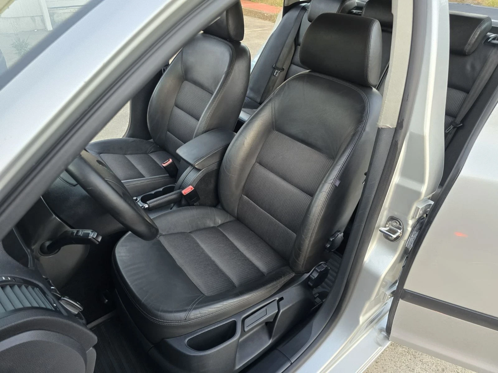 Skoda Octavia 1.9TDI кожа, снимка 15 - Автомобили и джипове - 55647356