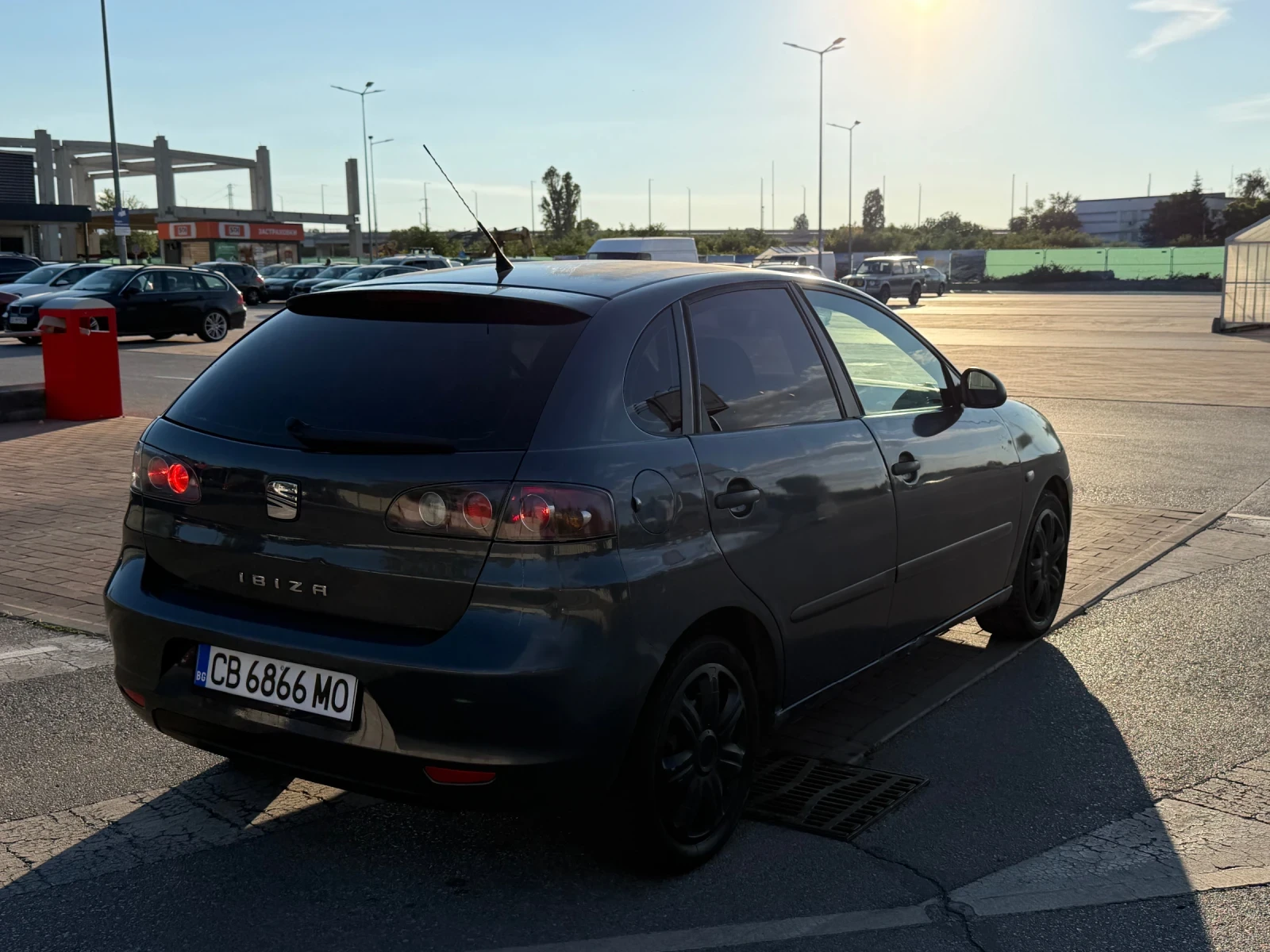 Seat Ibiza Колата е без никакви проблеми при движение. Много , снимка 3 - Автомобили и джипове - 55729084
