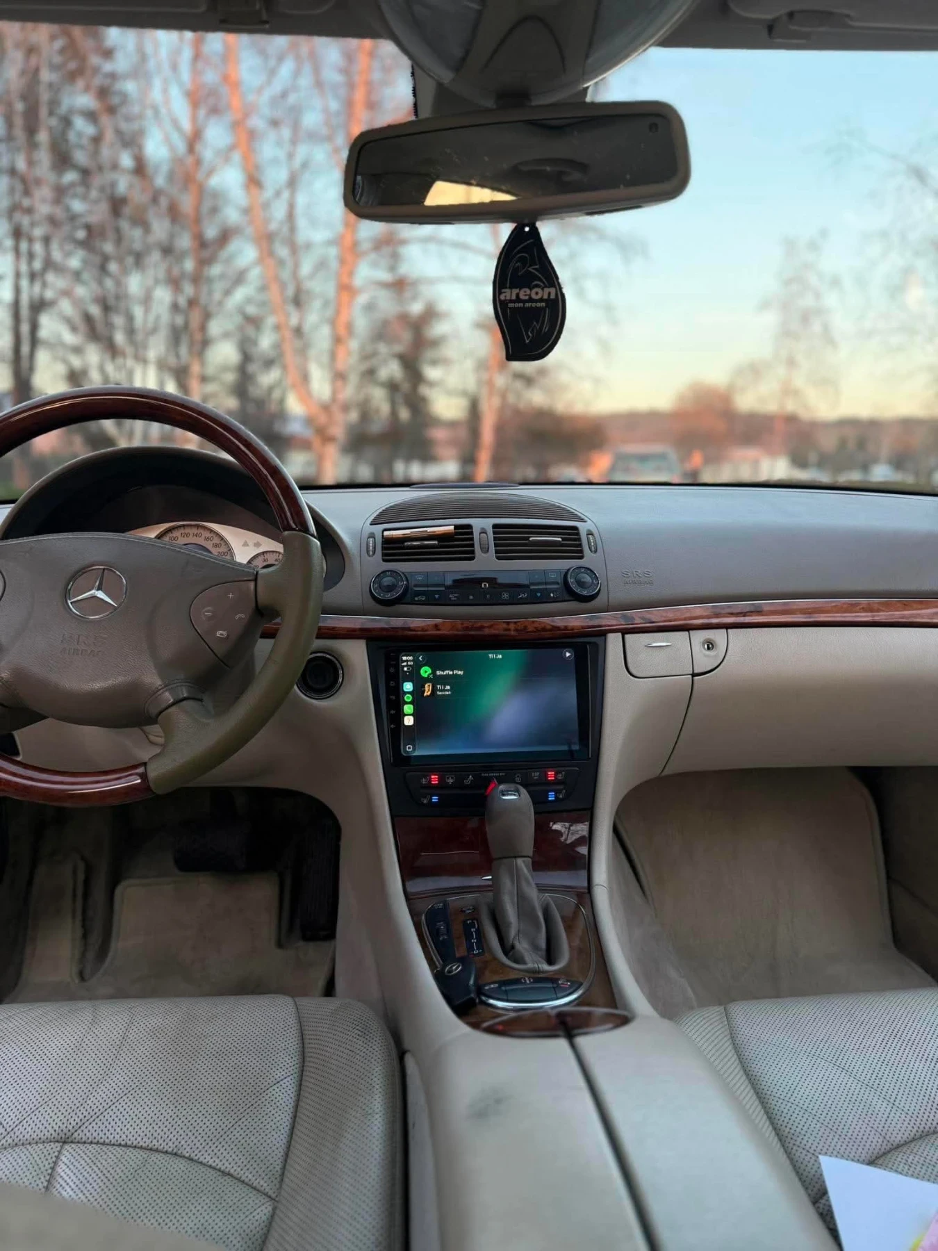 Mercedes-Benz E 500 Седан, снимка 15 - Автомобили и джипове - 55834956