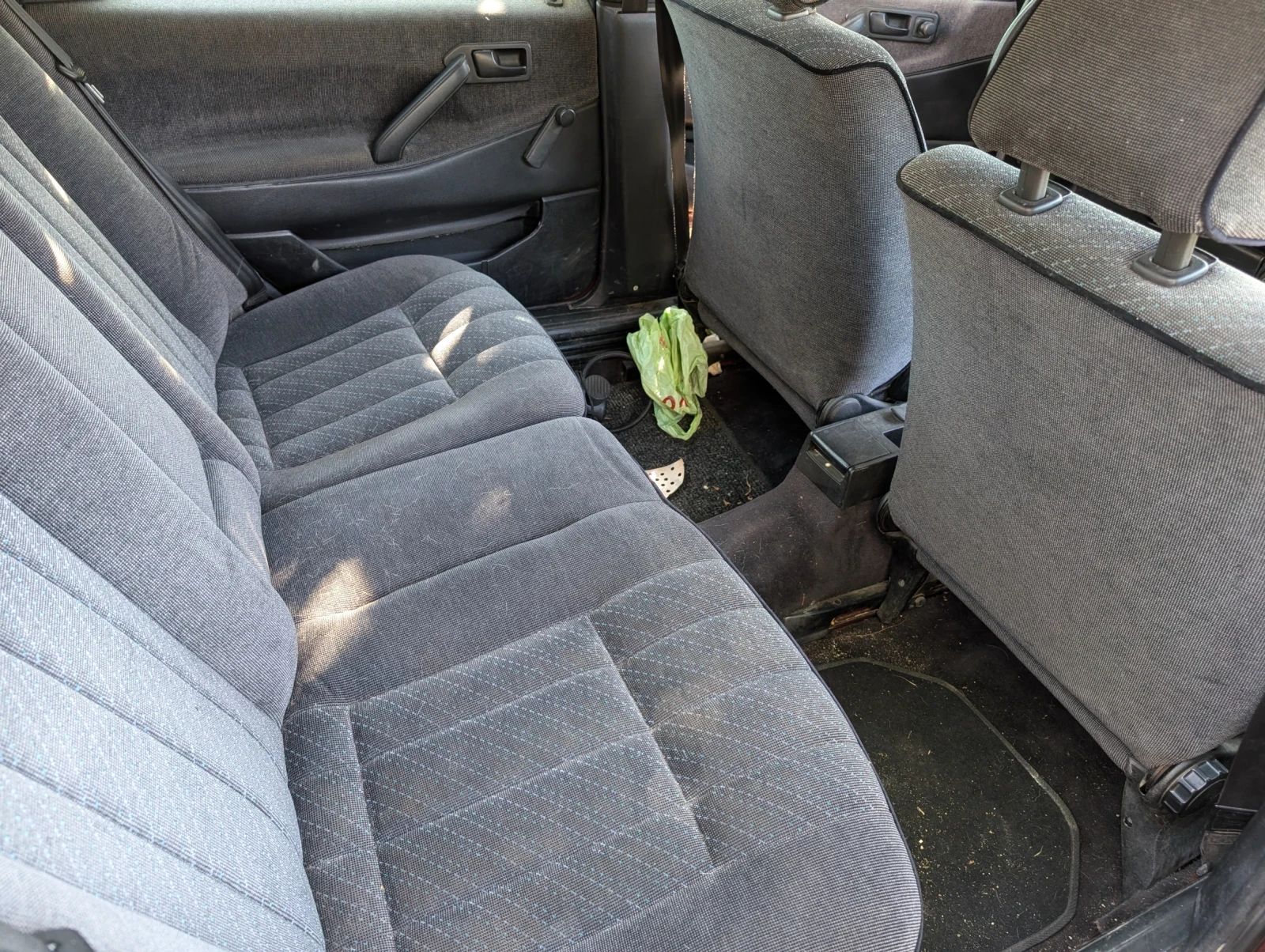 VW Passat B3 Variant 1.8 газ, снимка 3 - Автомобили и джипове - 56152005
