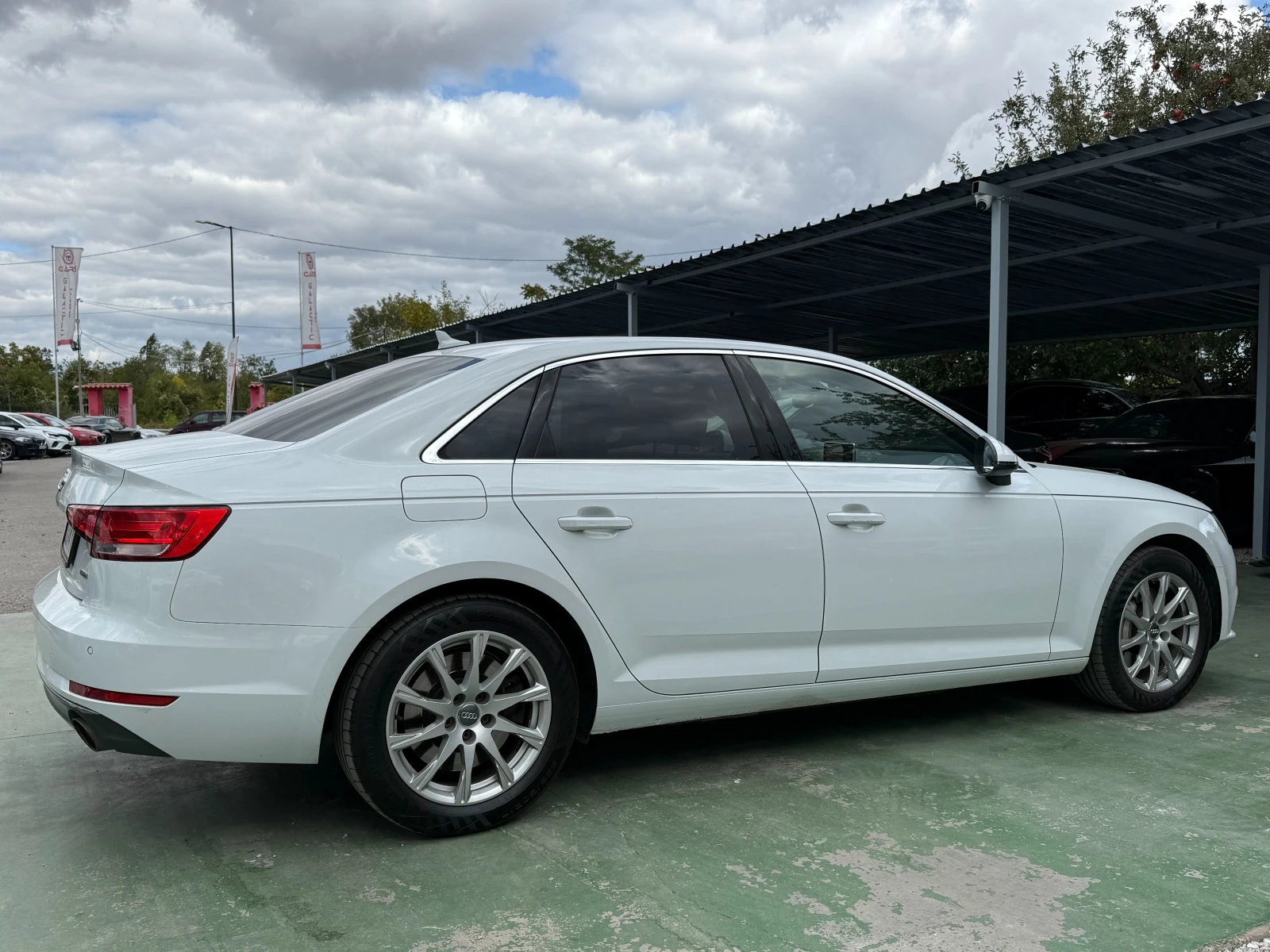 Audi A4, снимка 4 - Автомобили и джипове - 56198164