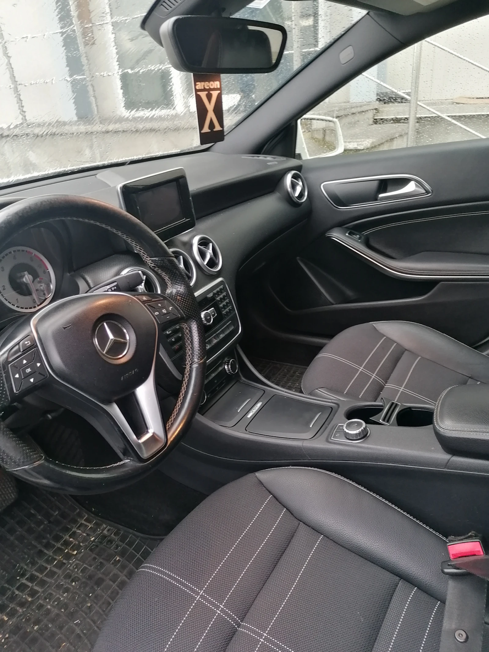 Mercedes-Benz A 180, снимка 8 - Автомобили и джипове - 56554334