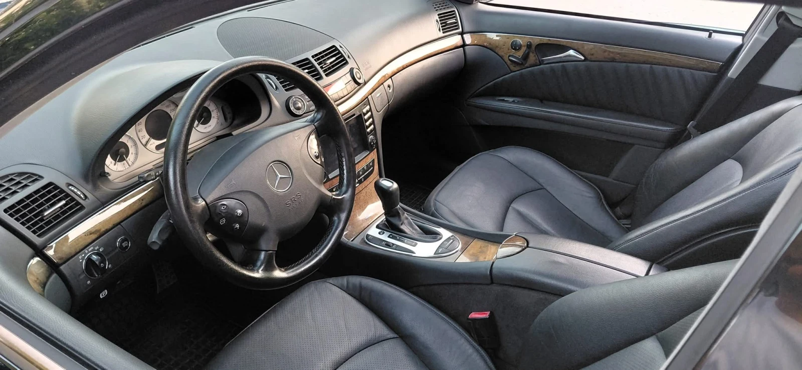 Mercedes-Benz E 350, снимка 5 - Автомобили и джипове - 56651084