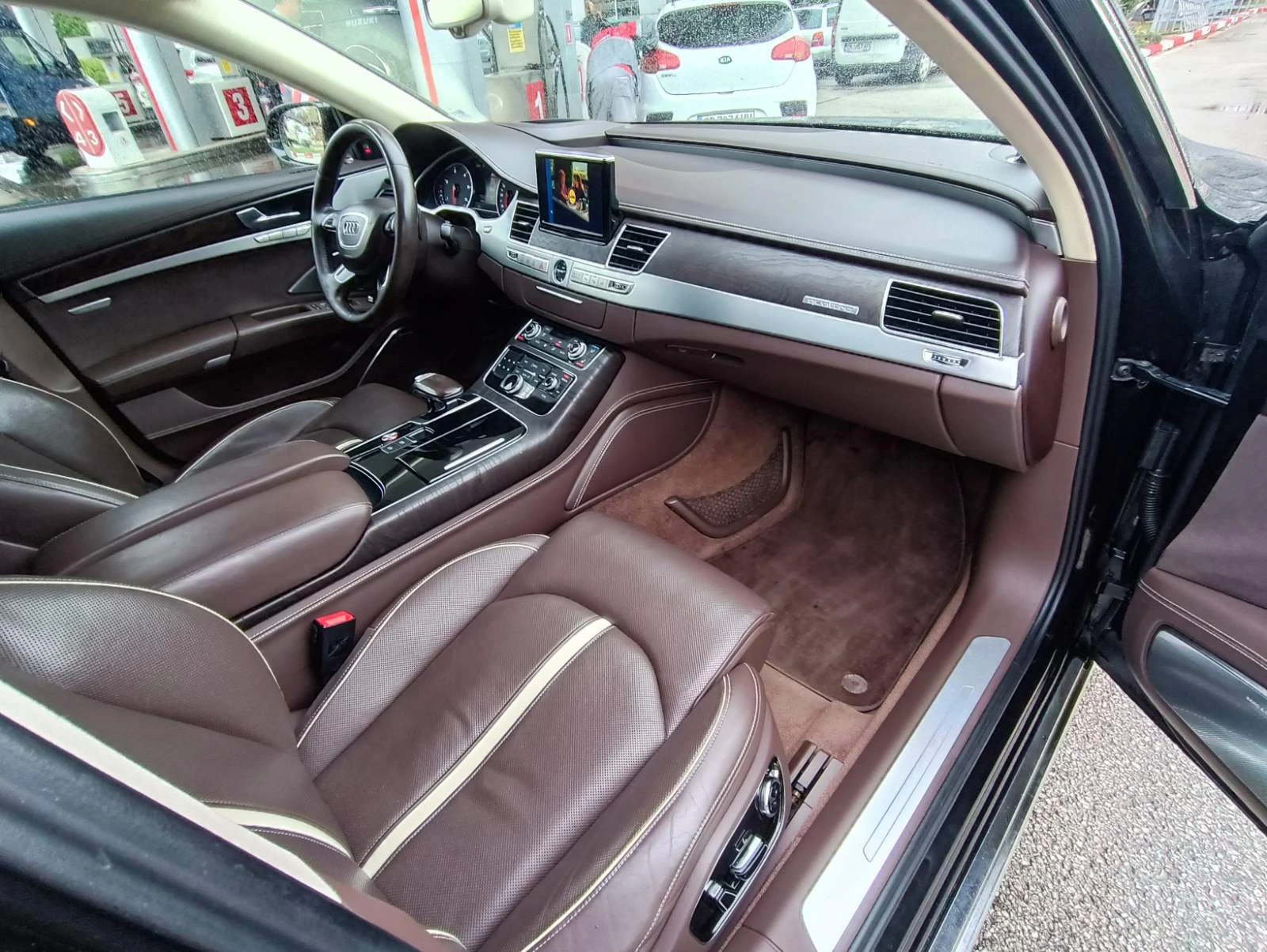 Audi A8 B&O* HEAD-UP* 360* DESIGN SELECTION* FULL, снимка 13 - Автомобили и джипове - 56738533