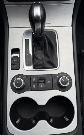 VW Touareg 3.0TDI 239ps Distronik, снимка 10