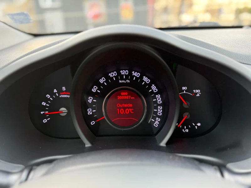 Kia Sportage 6 МЕСЕЦА ГАРАНЦИЯ/1.7CRDI 116к.с. Кожа/Подгрев, снимка 13 - Автомобили и джипове - 52965338
