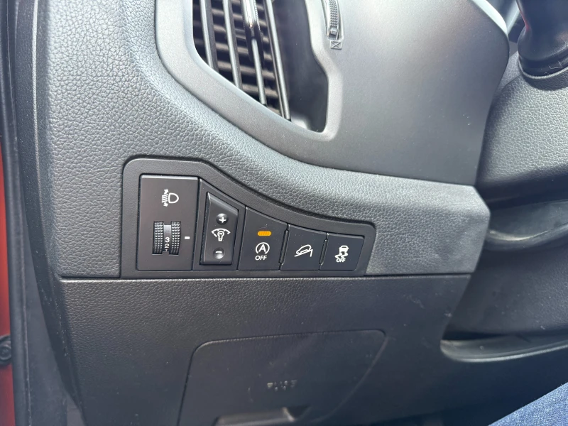 Kia Sportage 6 МЕСЕЦА ГАРАНЦИЯ/1.7CRDI 116к.с. Кожа/Подгрев, снимка 16 - Автомобили и джипове - 52965338