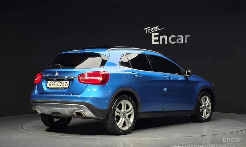 Mercedes-Benz GLA, снимка 2 - Автомобили и джипове - 53316478