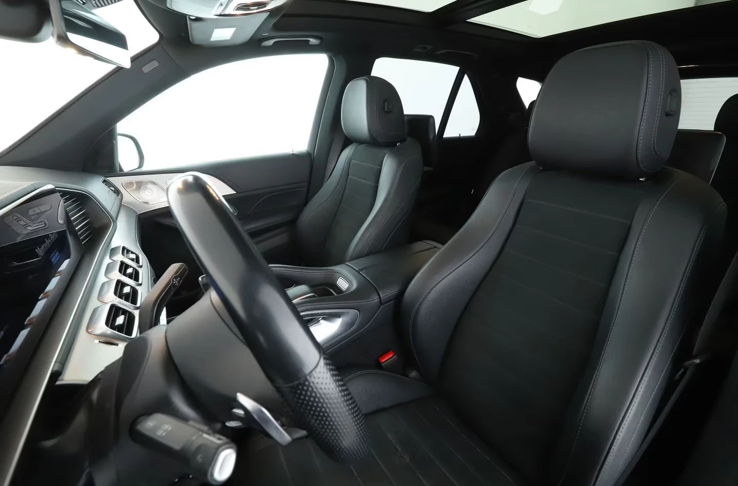 Mercedes-Benz GLC 350 e/4M/333HP/AMG-LINE/NAVI/360/KLESS/ACC/PANO/654f - изображение 8