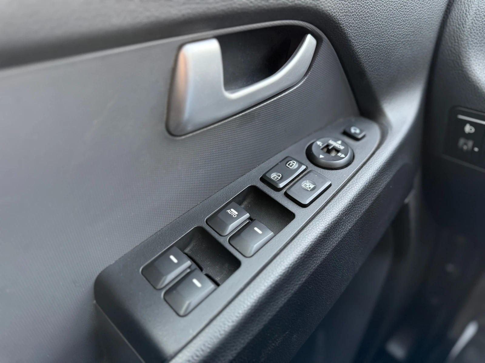 Kia Sportage 6 ������ ��������/1.7CRDI 116�.�. ����/������� | Mobile.bg � ����������� 17