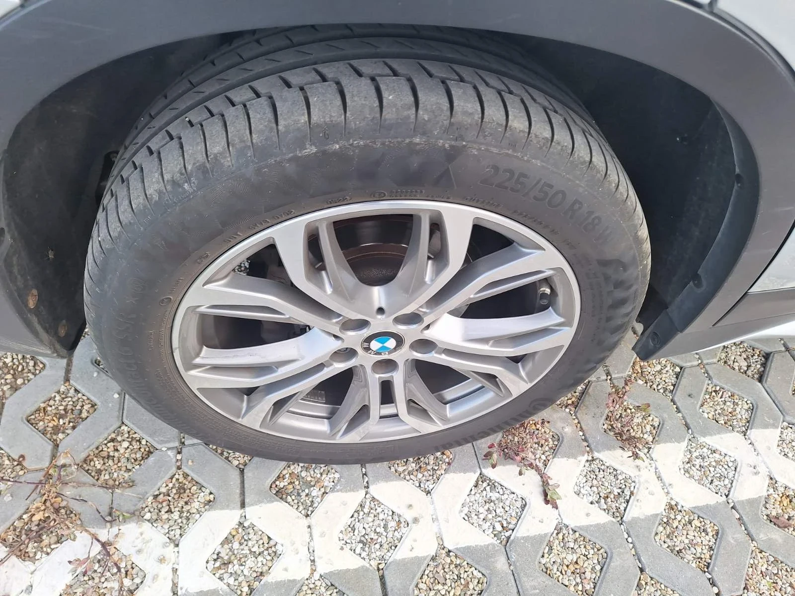 BMW X1 1.8d / xDrive / Distronic, снимка 3 - Автомобили и джипове - 53609975