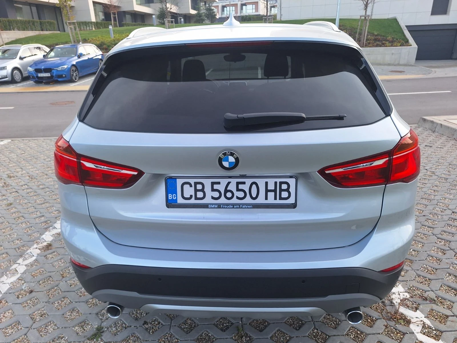 BMW X1 1.8d / xDrive / Distronic, снимка 2 - Автомобили и джипове - 53609975