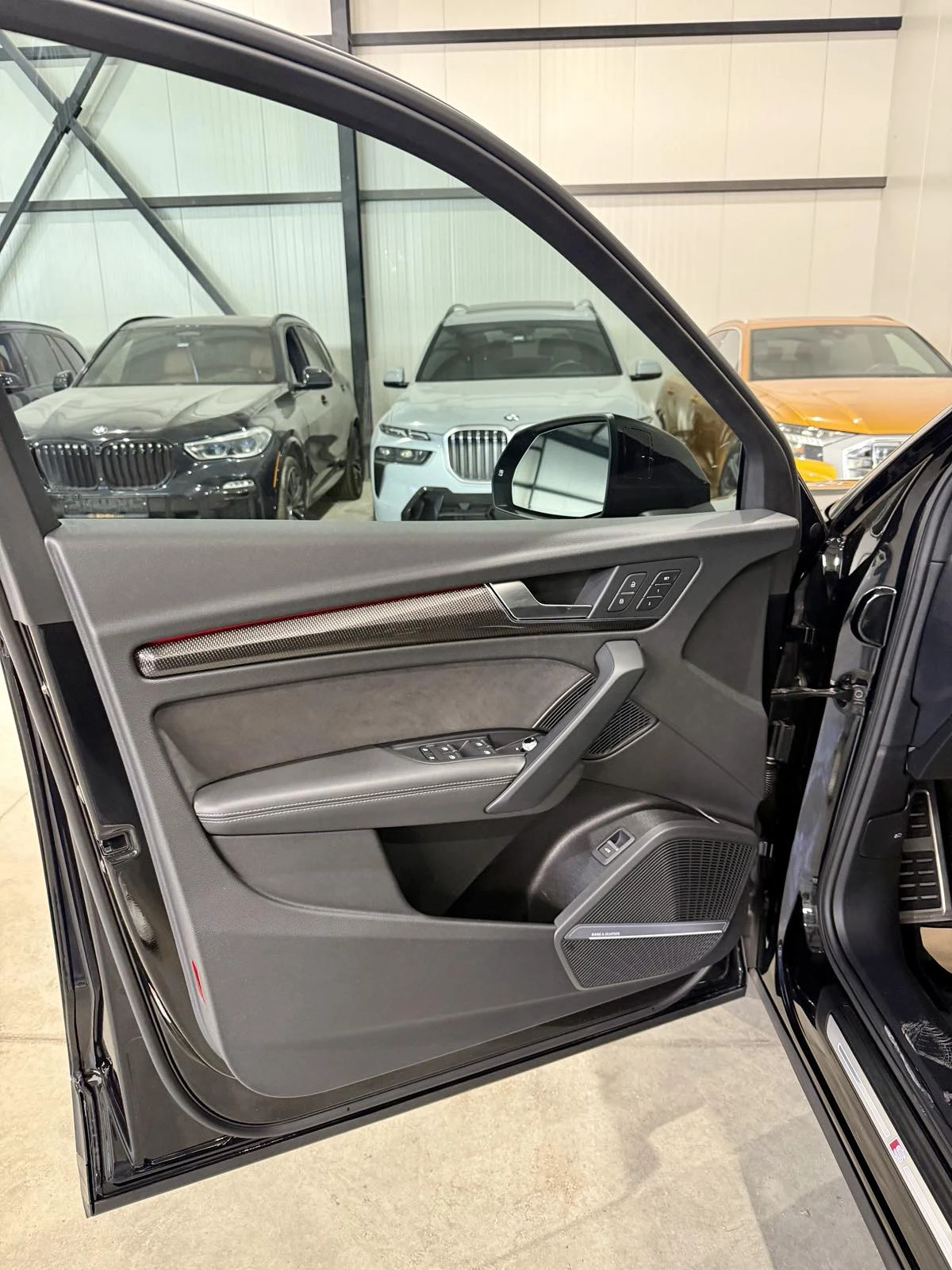 Audi SQ5 Technik Black Optic, снимка 14 - Автомобили и джипове - 54057674