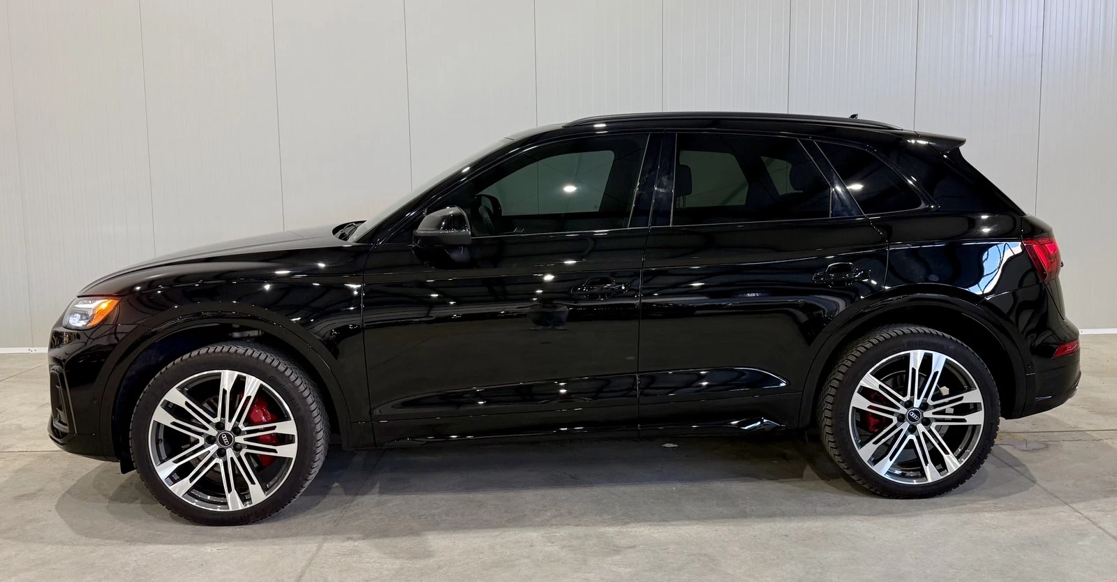 Audi SQ5 Technik Black Optic, снимка 2 - Автомобили и джипове - 54057674