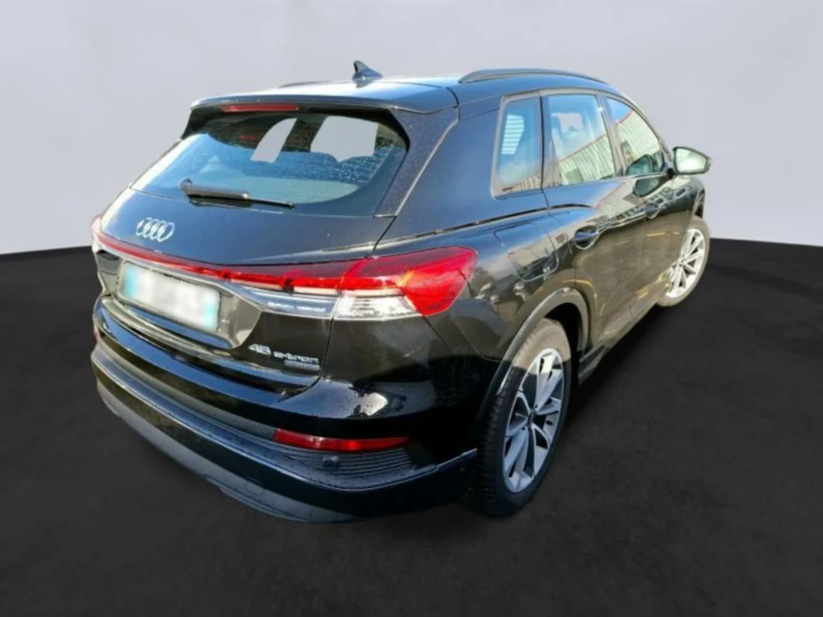 Audi Q4 e-tron 45 Quattro.Panorama.Kamera.Navi.Led, снимка 4 - Автомобили и джипове - 54114906