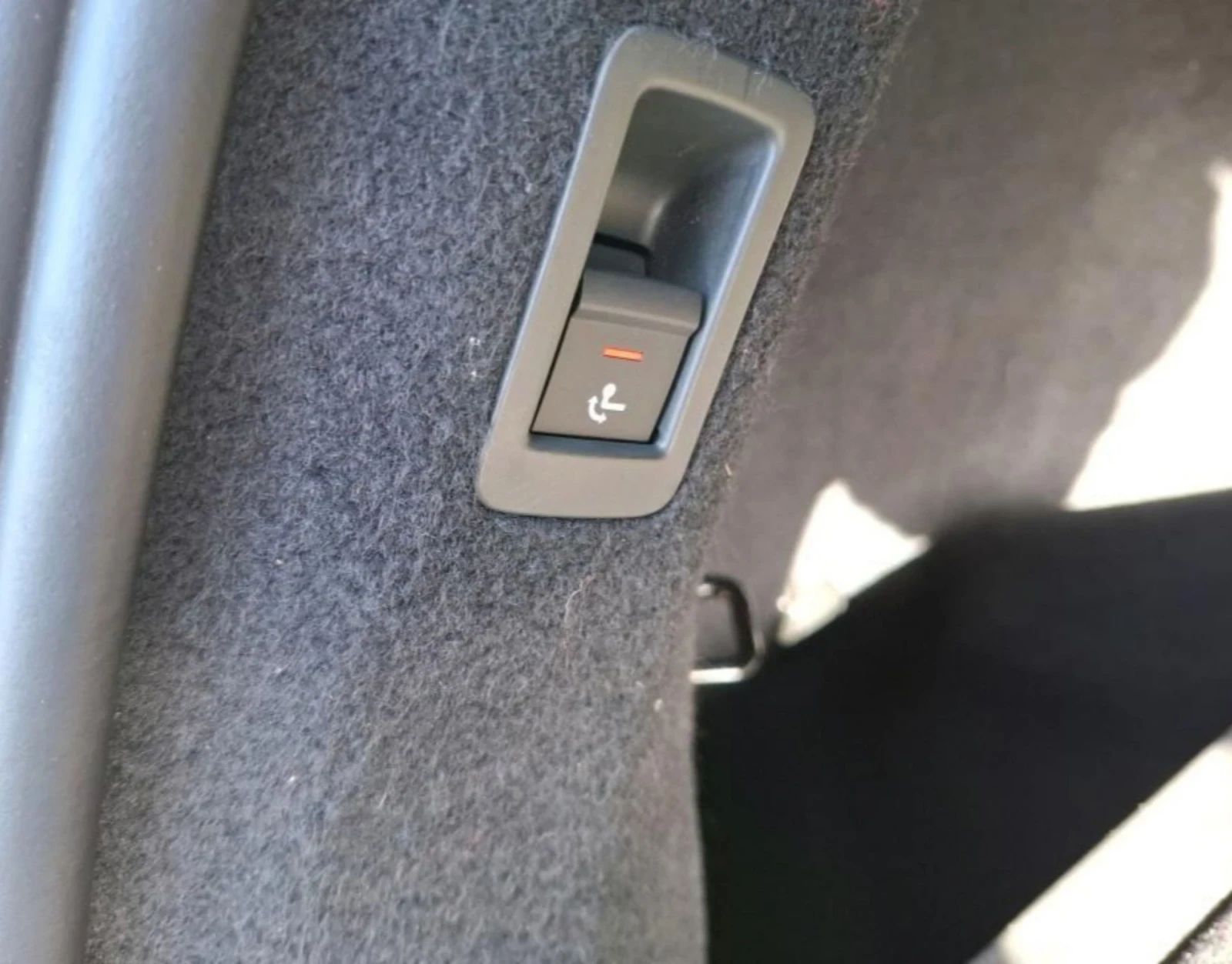 Audi Q4 e-tron 45 Quattro.Panorama.Kamera.Navi.Led, снимка 9 - Автомобили и джипове - 54114906