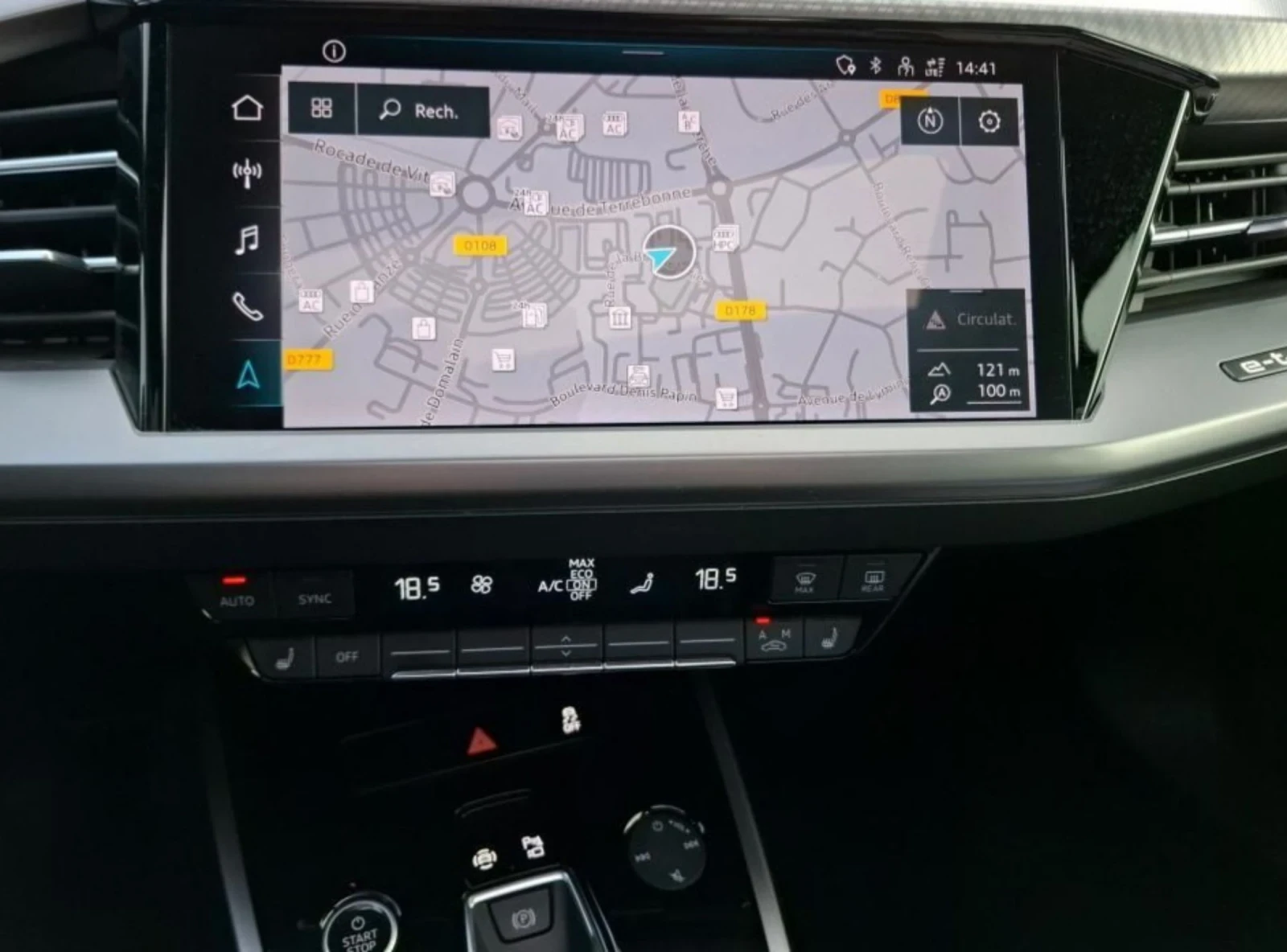 Audi Q4 e-tron 45 Quattro.Panorama.Kamera.Navi.Led, снимка 11 - Автомобили и джипове - 54114906