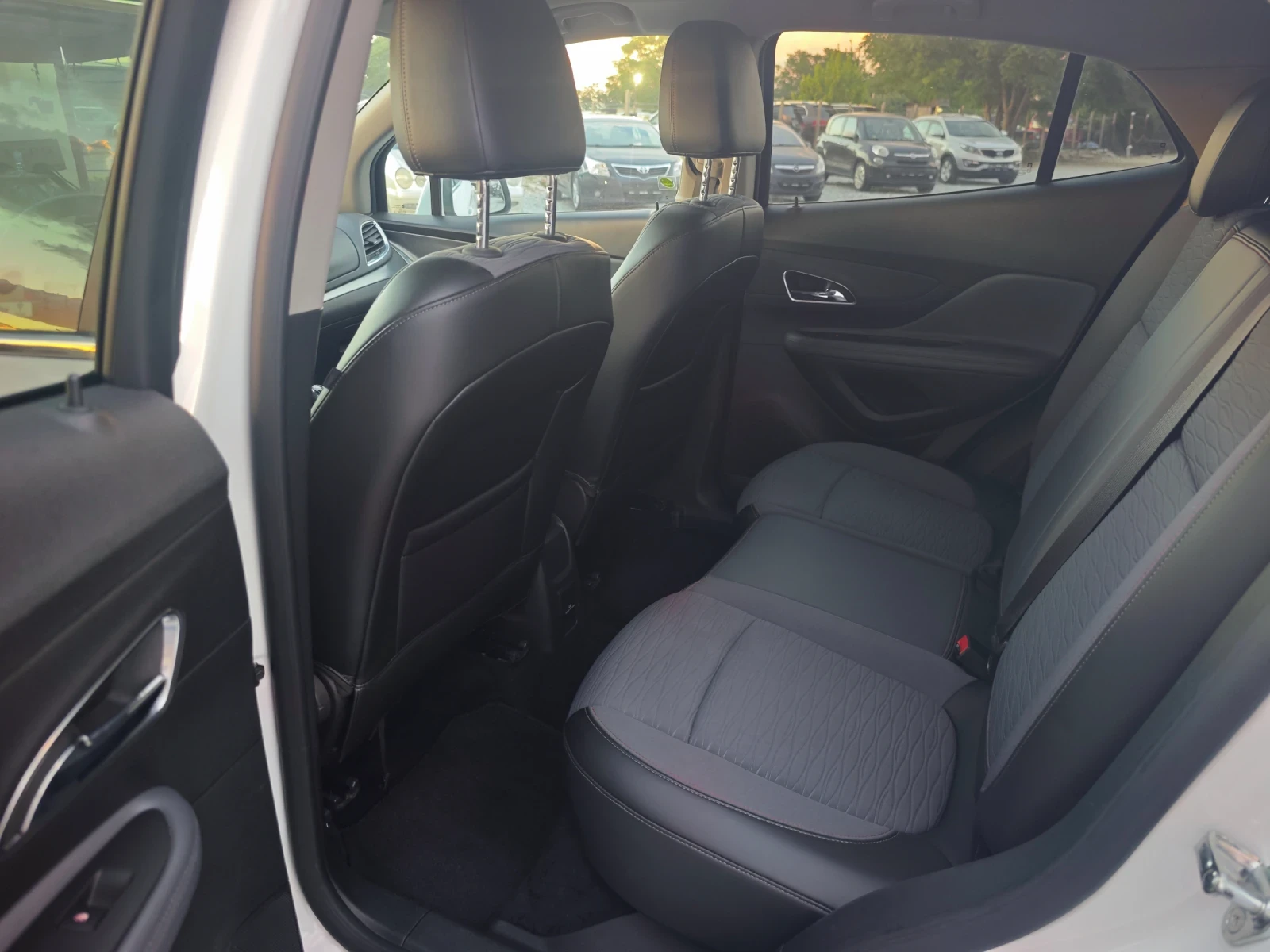 Opel Mokka 1.4i gaz, снимка 8 - Автомобили и джипове - 54714270