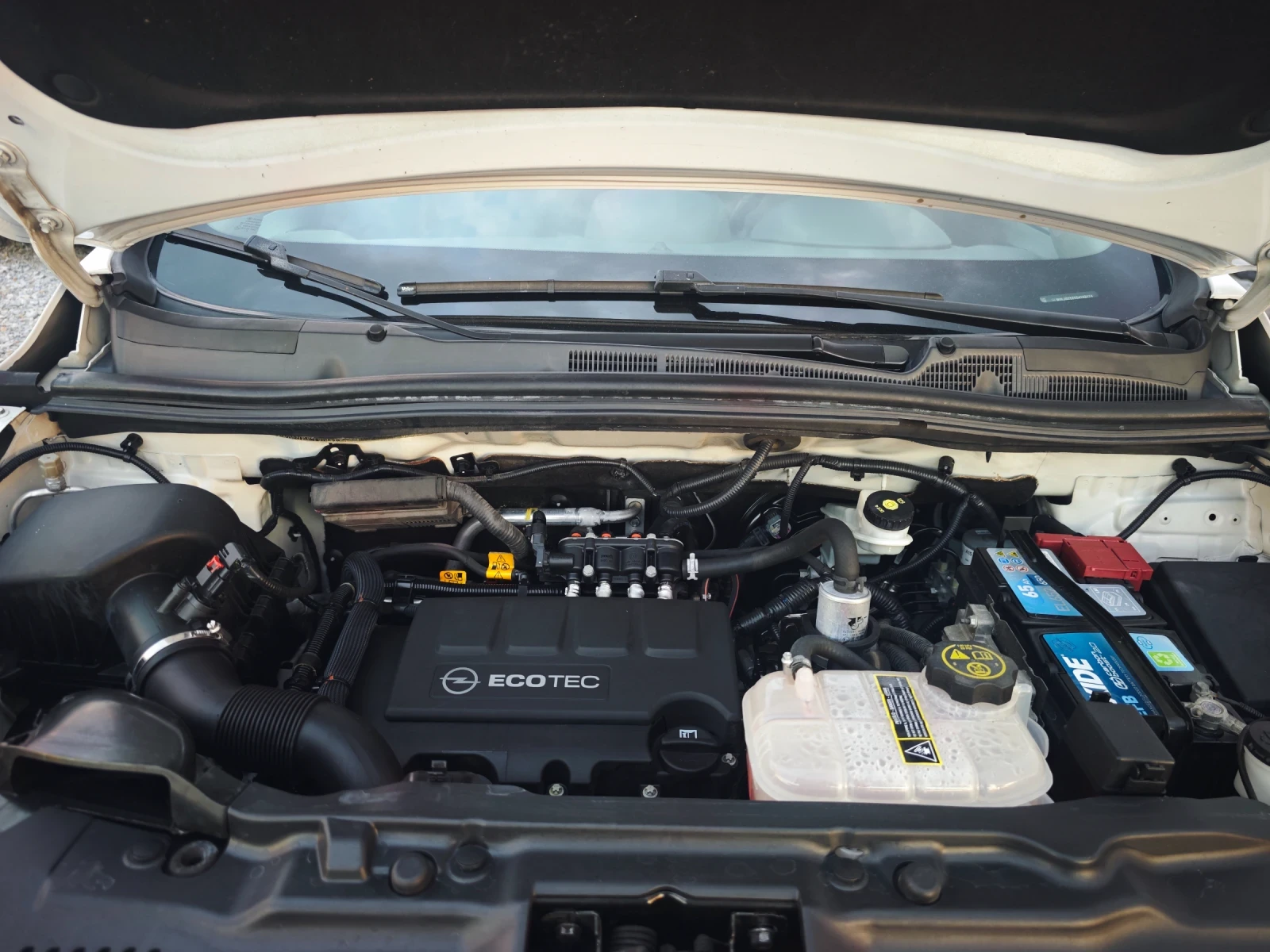 Opel Mokka 1.4i gaz, снимка 15 - Автомобили и джипове - 54714270