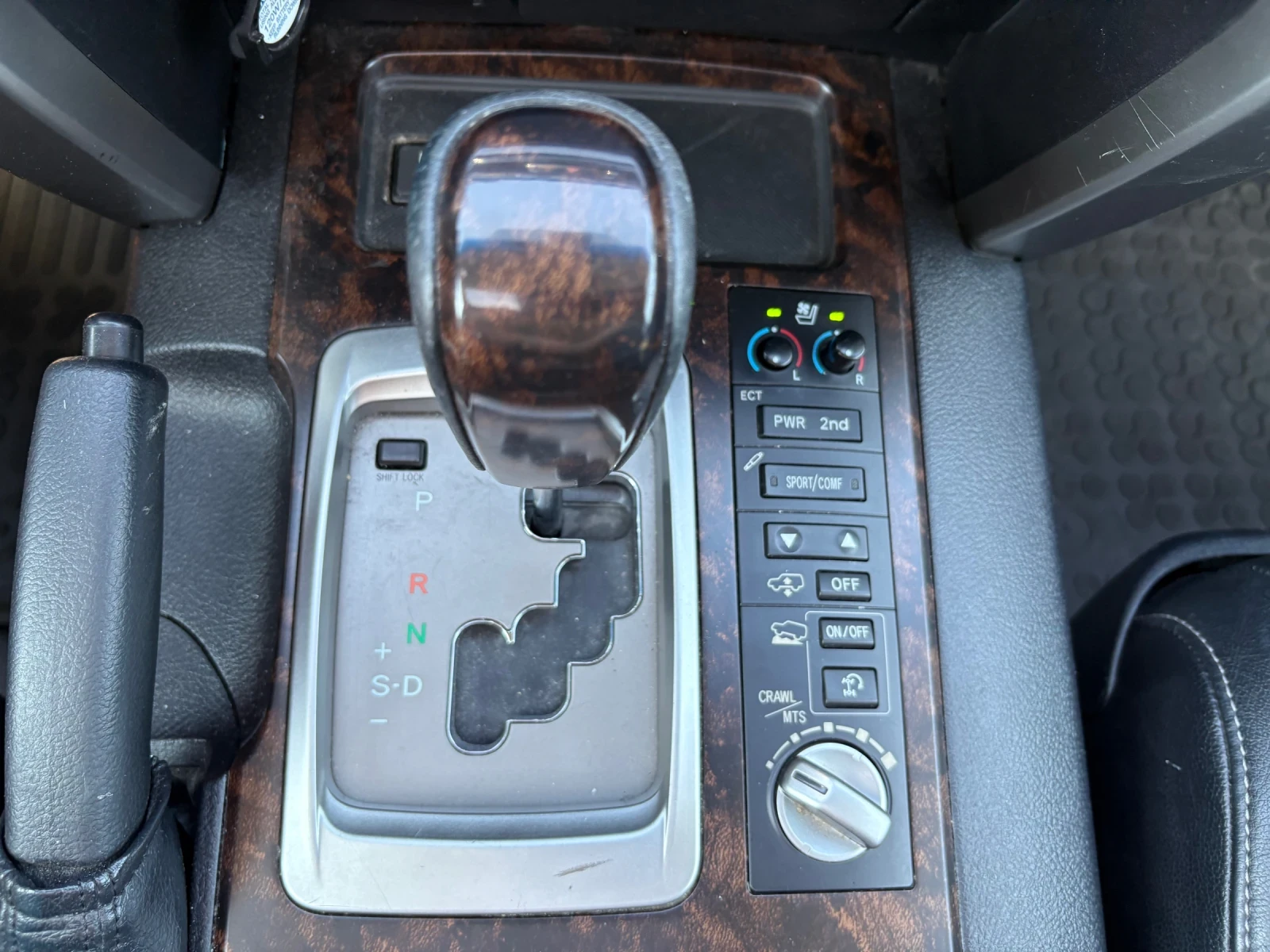 Toyota Land cruiser Land Cruiser 200 4.5L V8, снимка 14 - Автомобили и джипове - 55623857