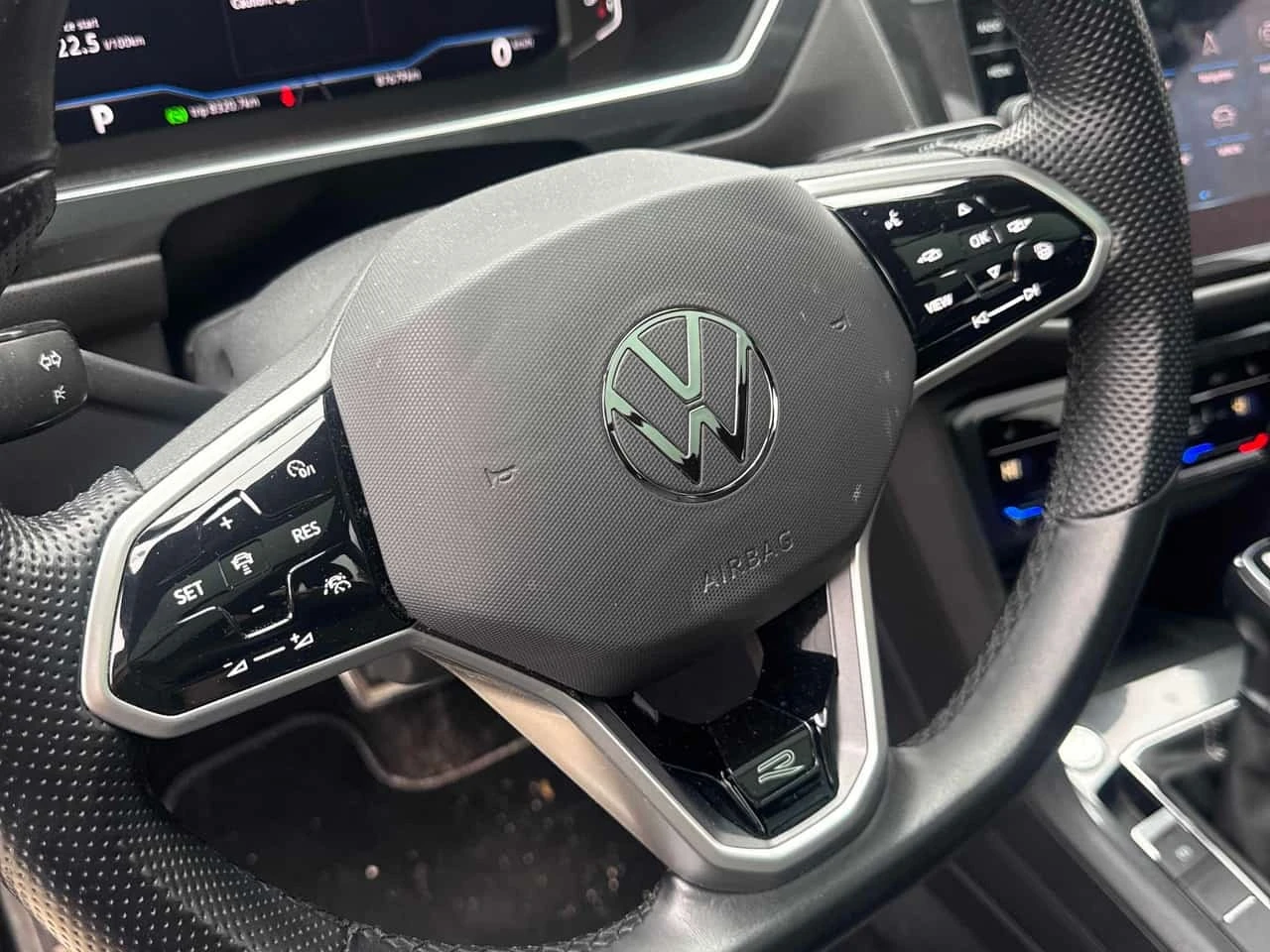 VW Tiguan * Comfortline R Line Black Edition * CARFAX *  | Mobile.bg � ����������� 12