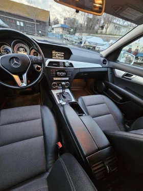 Mercedes-Benz C 220 2.2, снимка 10