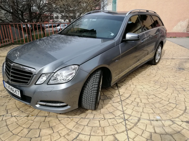 Mercedes-Benz E 250 CGI, снимка 2 - Автомобили и джипове - 47232464