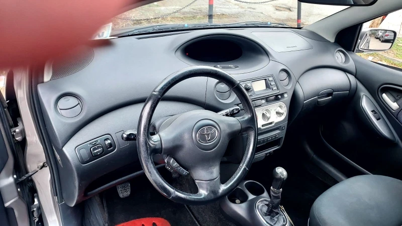 Toyota Yaris, снимка 7 - Автомобили и джипове - 49380157