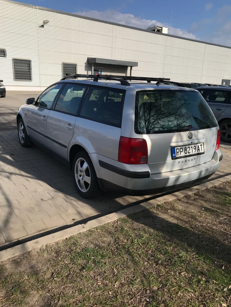 VW Passat 1.8 Т, снимка 2 - Автомобили и джипове - 49533375