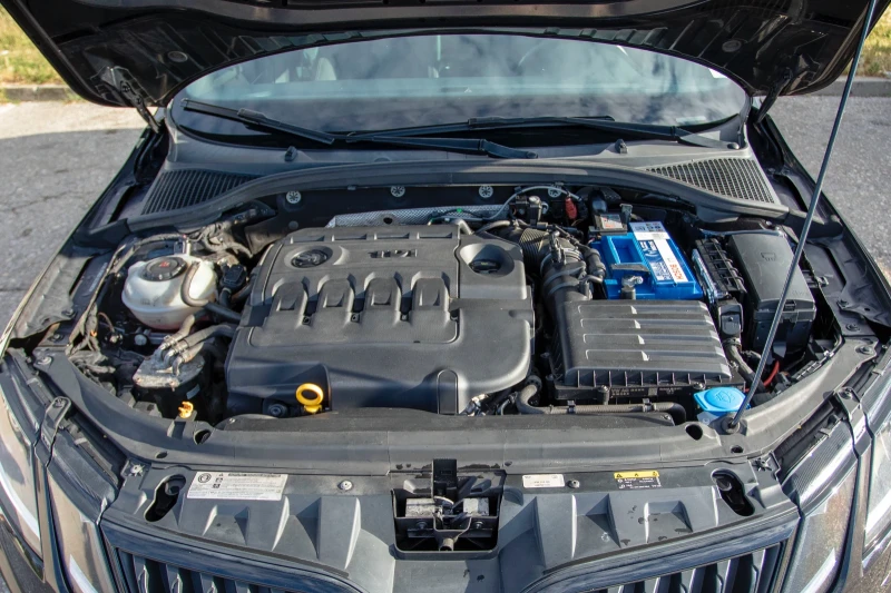 Skoda Octavia VRS, снимка 6 - Автомобили и джипове - 51032477