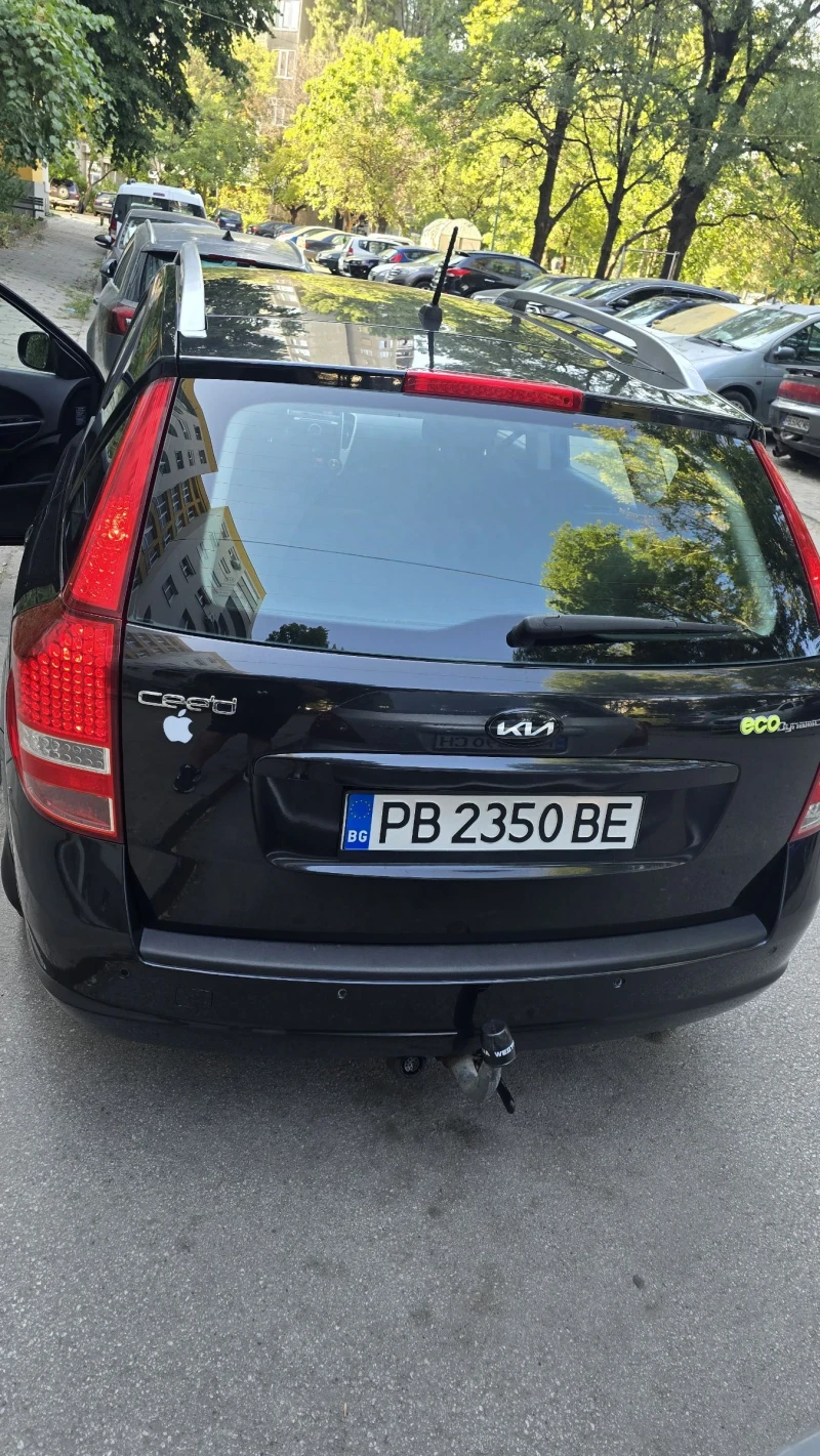 Kia Ceed 1.6 CRDI, снимка 17 - Автомобили и джипове - 52531941