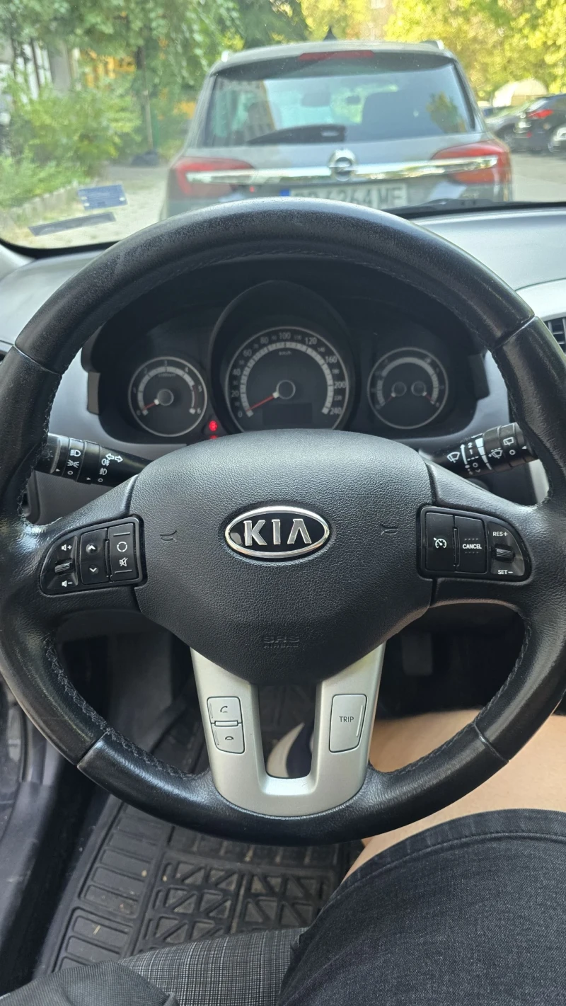 Kia Ceed 1.6 CRDI, снимка 12 - Автомобили и джипове - 52531941