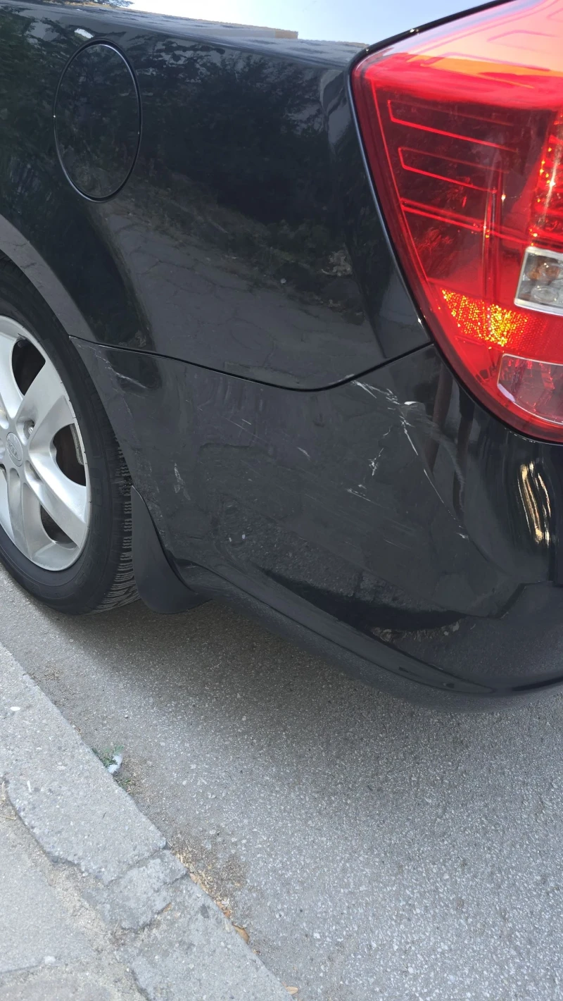 Kia Ceed 1.6 CRDI, снимка 3 - Автомобили и джипове - 52531941