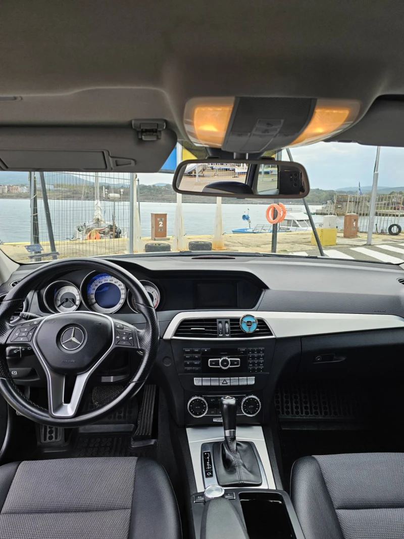 Mercedes-Benz C 220 2.2, снимка 11 - Автомобили и джипове - 53159431