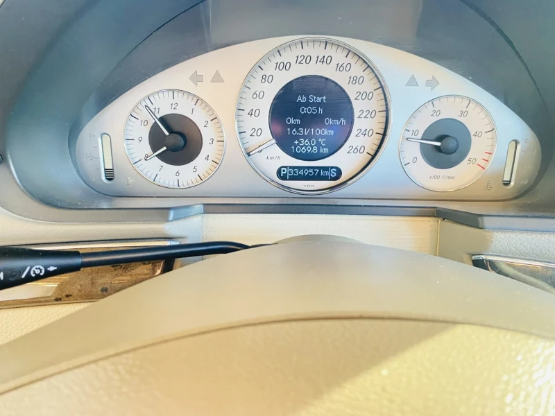 Mercedes-Benz E 270, снимка 3 - Автомобили и джипове - 53375726