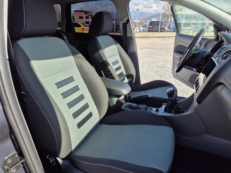 Ford Focus 1.6TDCI 109ps. Регистриран, снимка 9 - Автомобили и джипове - 53575197