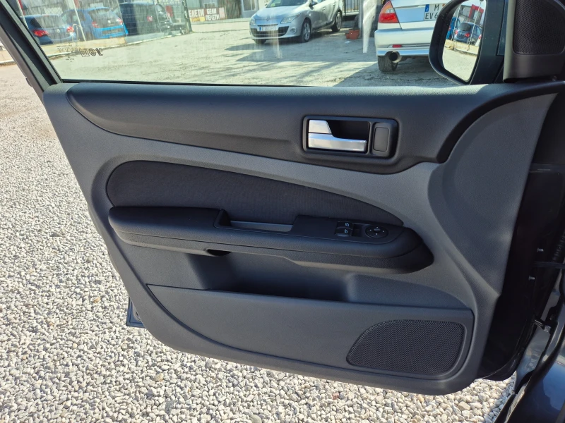 Ford Focus 1.6TDCI 109ps. Регистриран, снимка 17 - Автомобили и джипове - 53575197