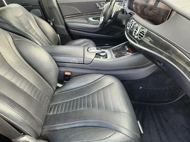 Mercedes-Benz S 560, снимка 8 - Автомобили и джипове - 54810712