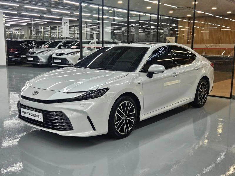 Toyota Camry 2.5 XLE Hybrid| 208к.с.| ВКЛ.ТЕХНОТЕСТ