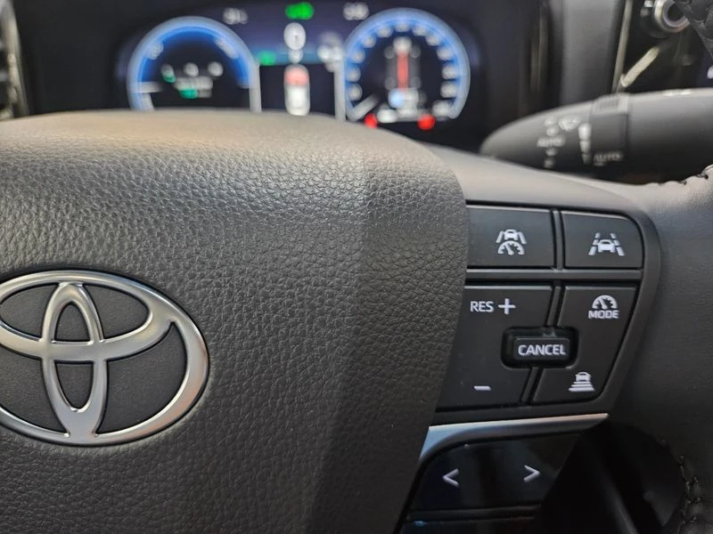 Toyota Camry 2.5 XLE Hybrid| 208к.с.| ВКЛ.ТЕХНОТЕСТ, снимка 5 - Автомобили и джипове - 55119923