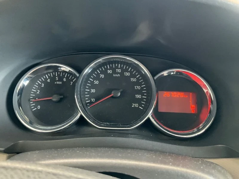 Dacia Lodgy 1.5 dCi Diesel Laureate, снимка 4 - Автомобили и джипове - 55467725