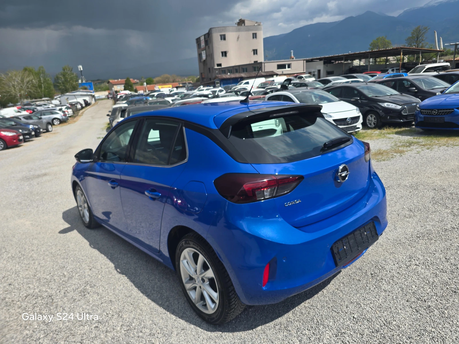 Opel Corsa 1.2i-100k.c-50000km.-NAVI-FACE - изображение 7