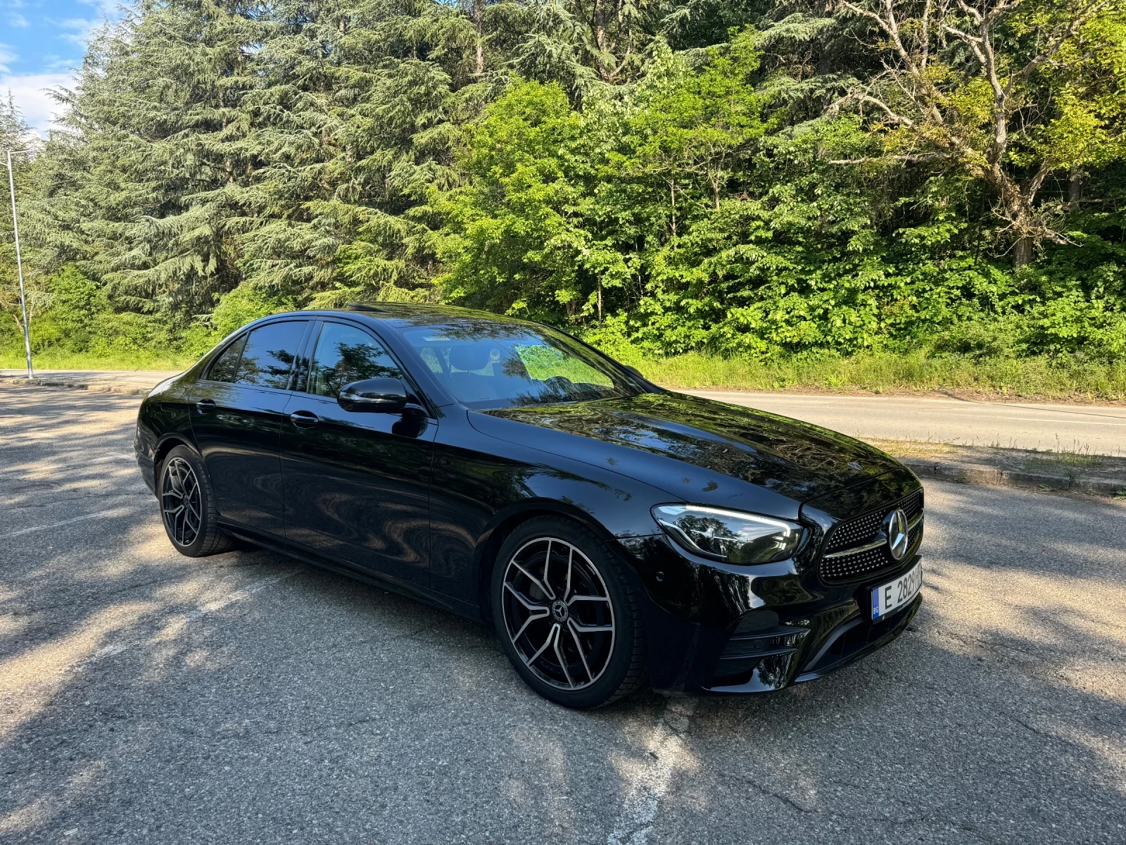 Mercedes-Benz E 220 AMG  - изображение 3