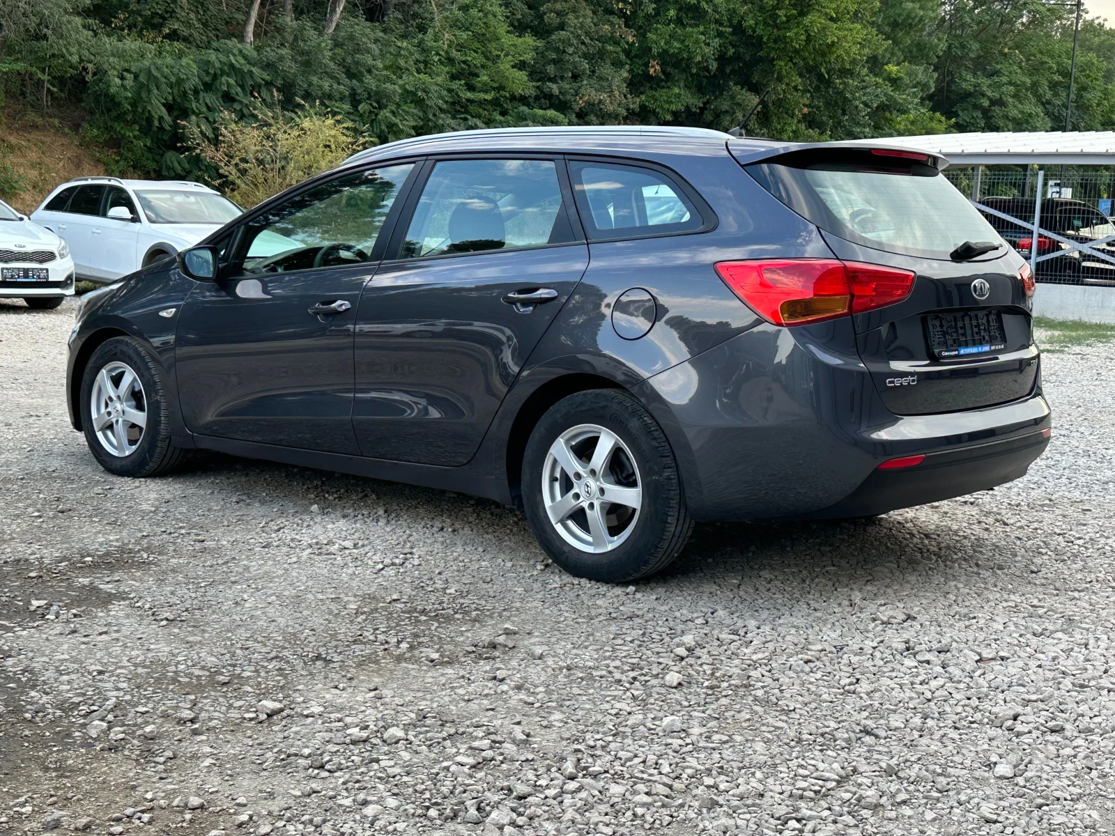 Kia Ceed DIESEL* KLIMATIK* EVRO5* 156000KM - изображение 9