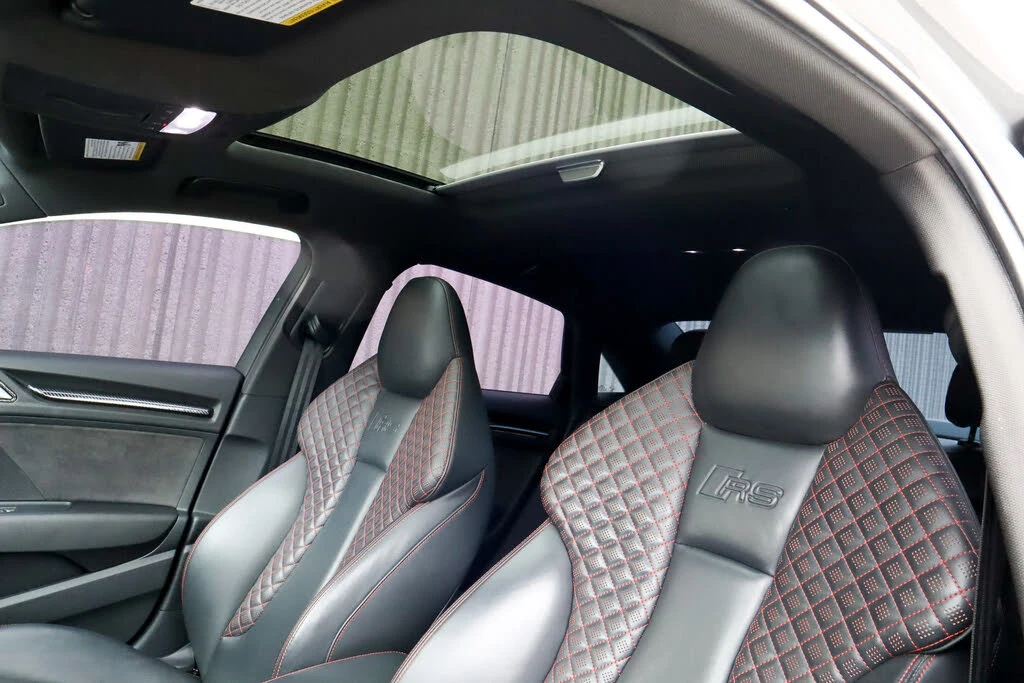 Audi Rs3 * АВТО КРЕДИТ* ЦЕНА ДО БГ * СЕРВИЗНА ИСТОРИЯ *  - изображение 10