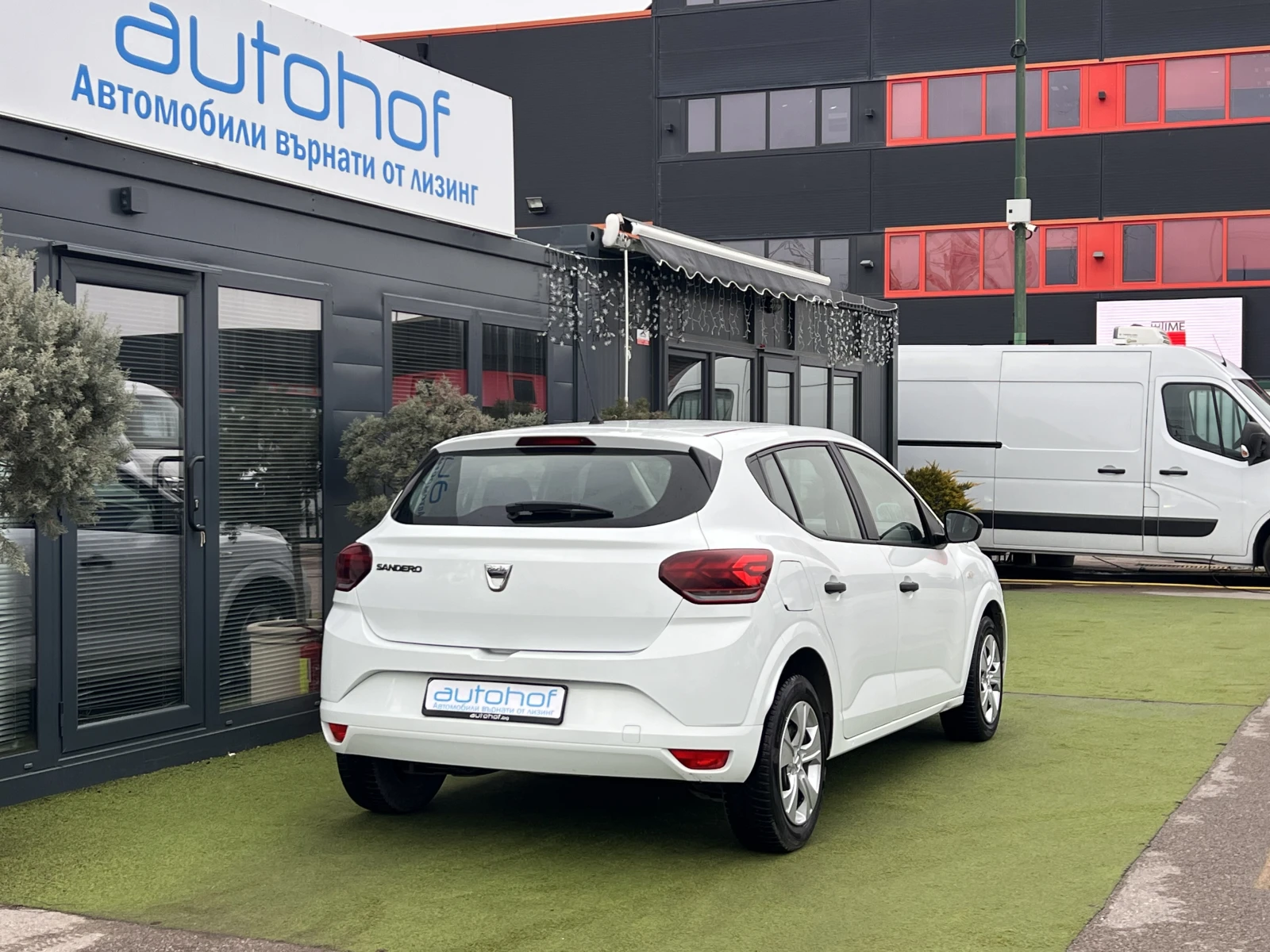 Dacia Sandero ESSENTIAL/1.0TCE/91K.C./5MT/LPG/ГАРАНЦИЯ - изображение 4