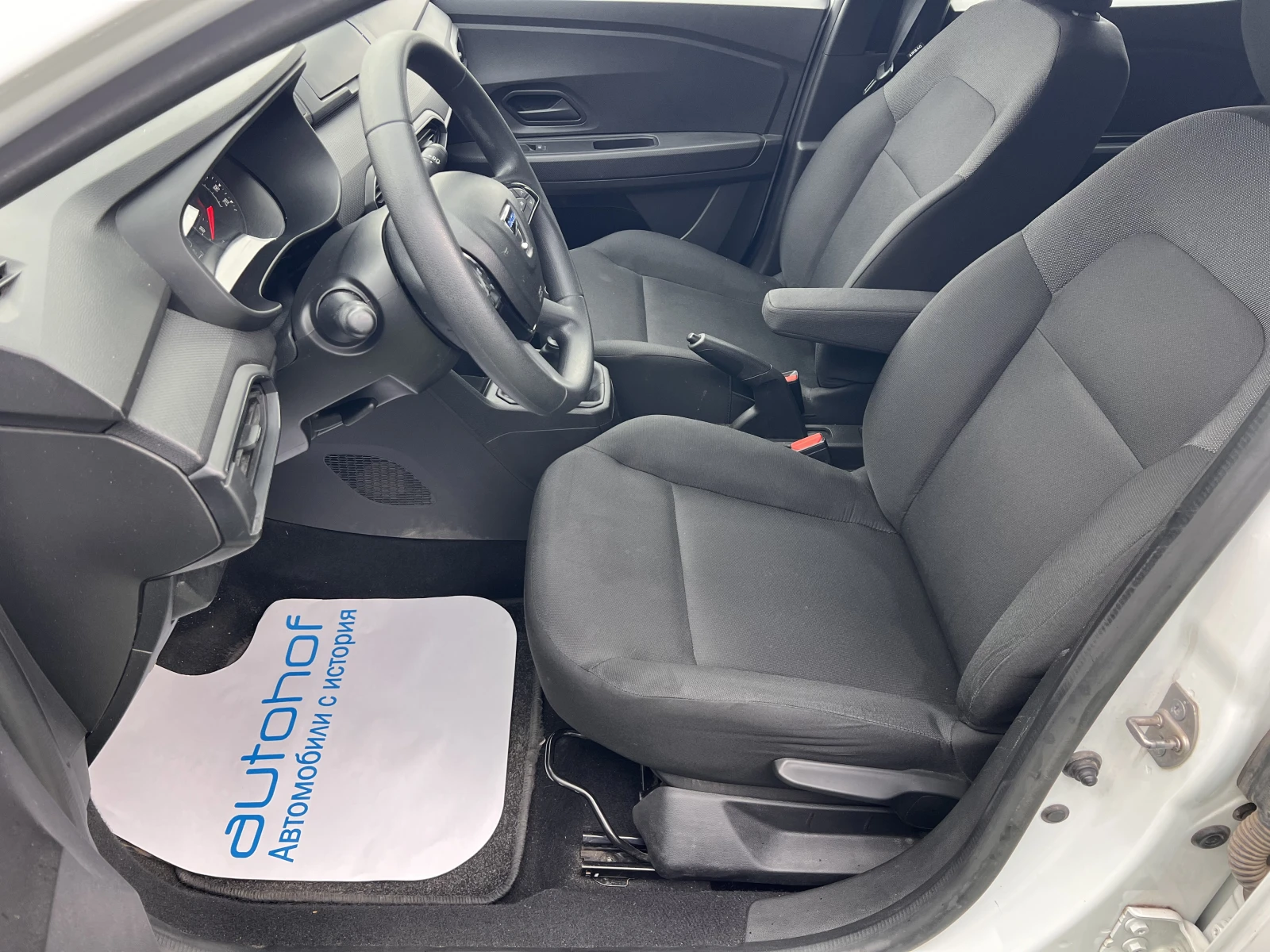 Dacia Sandero ESSENTIAL/1.0TCE/91K.C./5MT/LPG/ГАРАНЦИЯ - изображение 8