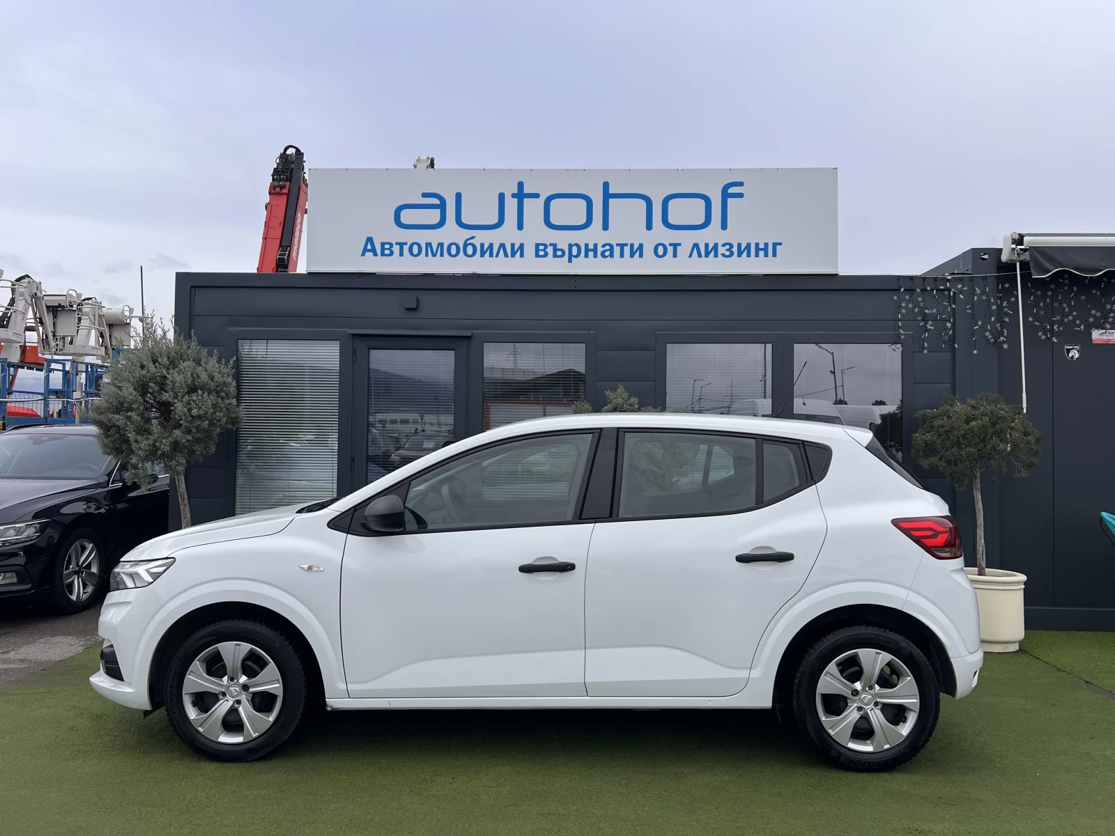 Dacia Sandero ESSENTIAL/1.0TCE/91K.C./5MT/LPG/ГАРАНЦИЯ - изображение 2